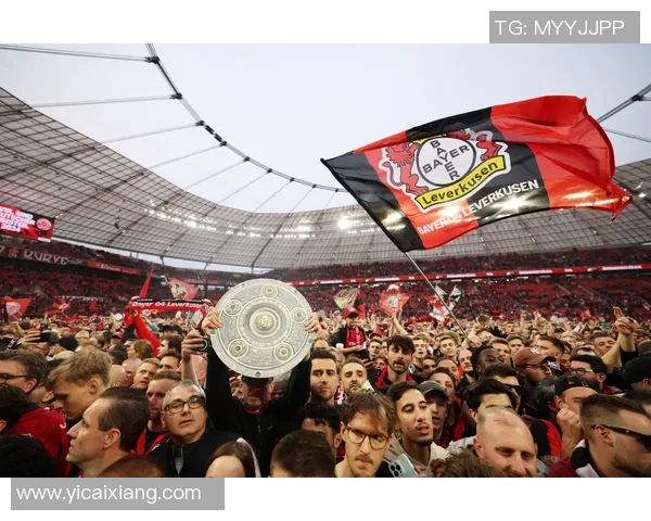 世界杯激战AC米兰小胜阿森纳红牌事件引发全场热议